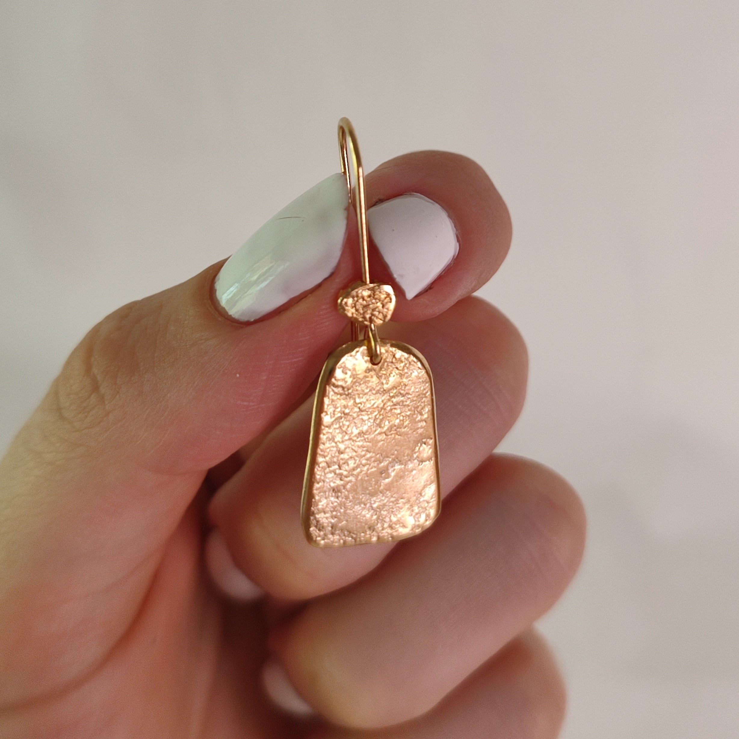 18k gold textured dangle earrings