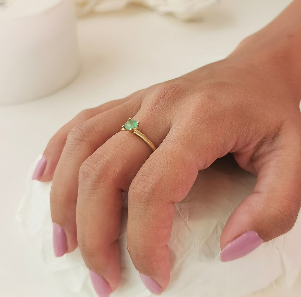 Green Emerald 4 Prong Gold Ring