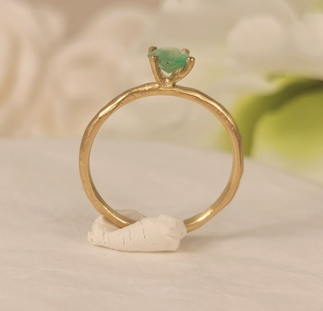 Green Emerald 4 Prong Gold Ring