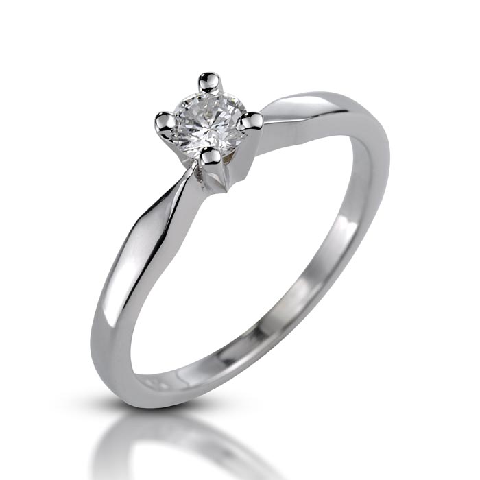 Traditional Solitaire Diamond Engagement Ring