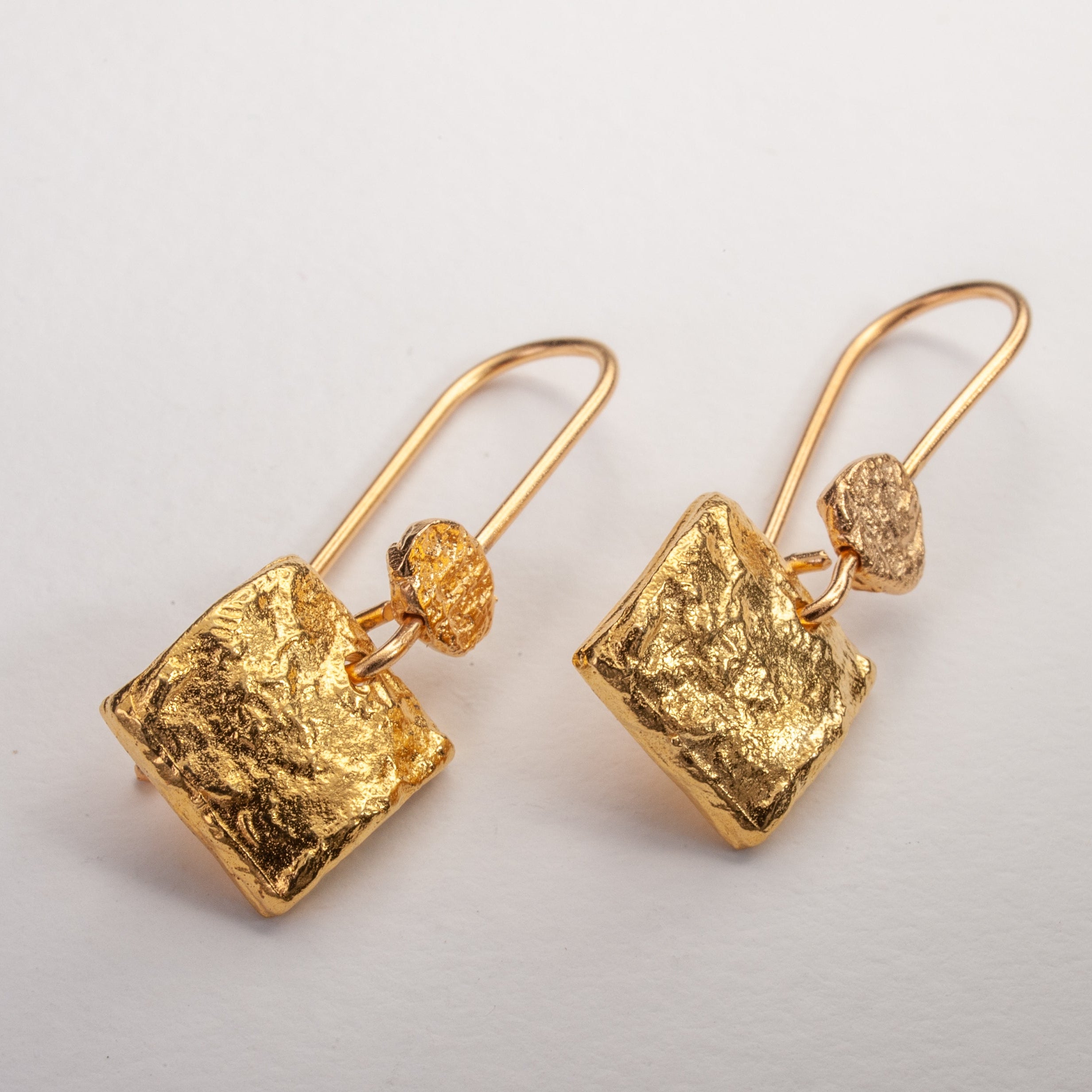 rough rustic gold earrigns