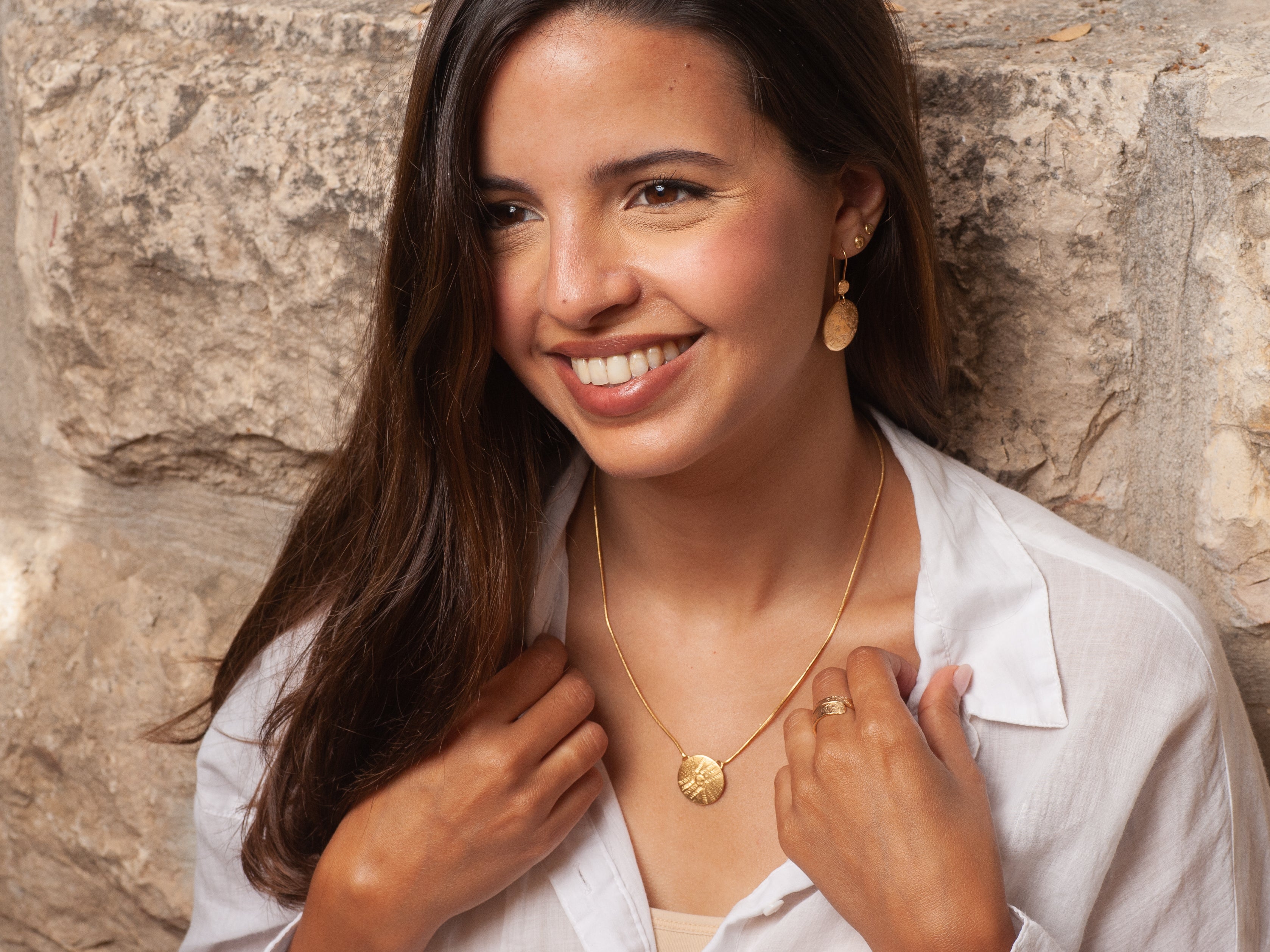 שרשרת תליון עיגול קטן 14 קראט זהב מרוקן