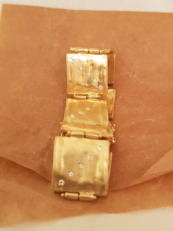 18K Gold Large Square Link Bracelet with Diamonds