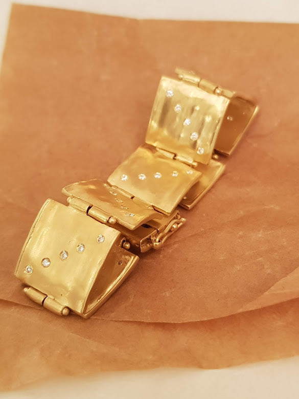 18K Gold Large Square Link Bracelet with Diamonds