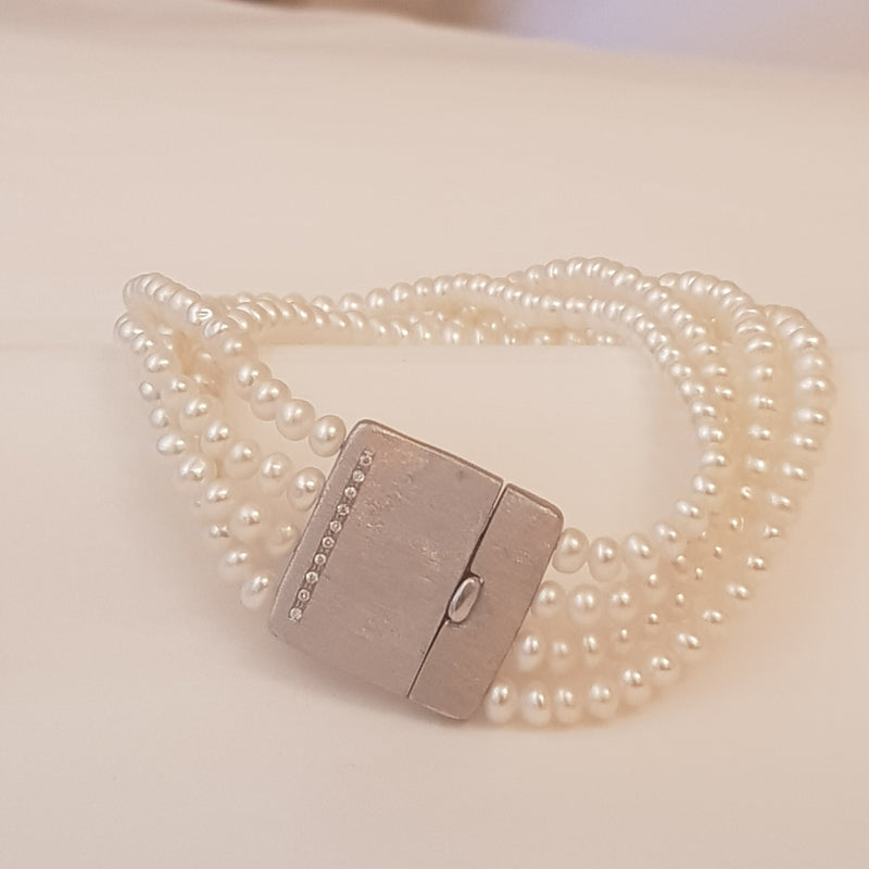 4 strand white pearl bracelet