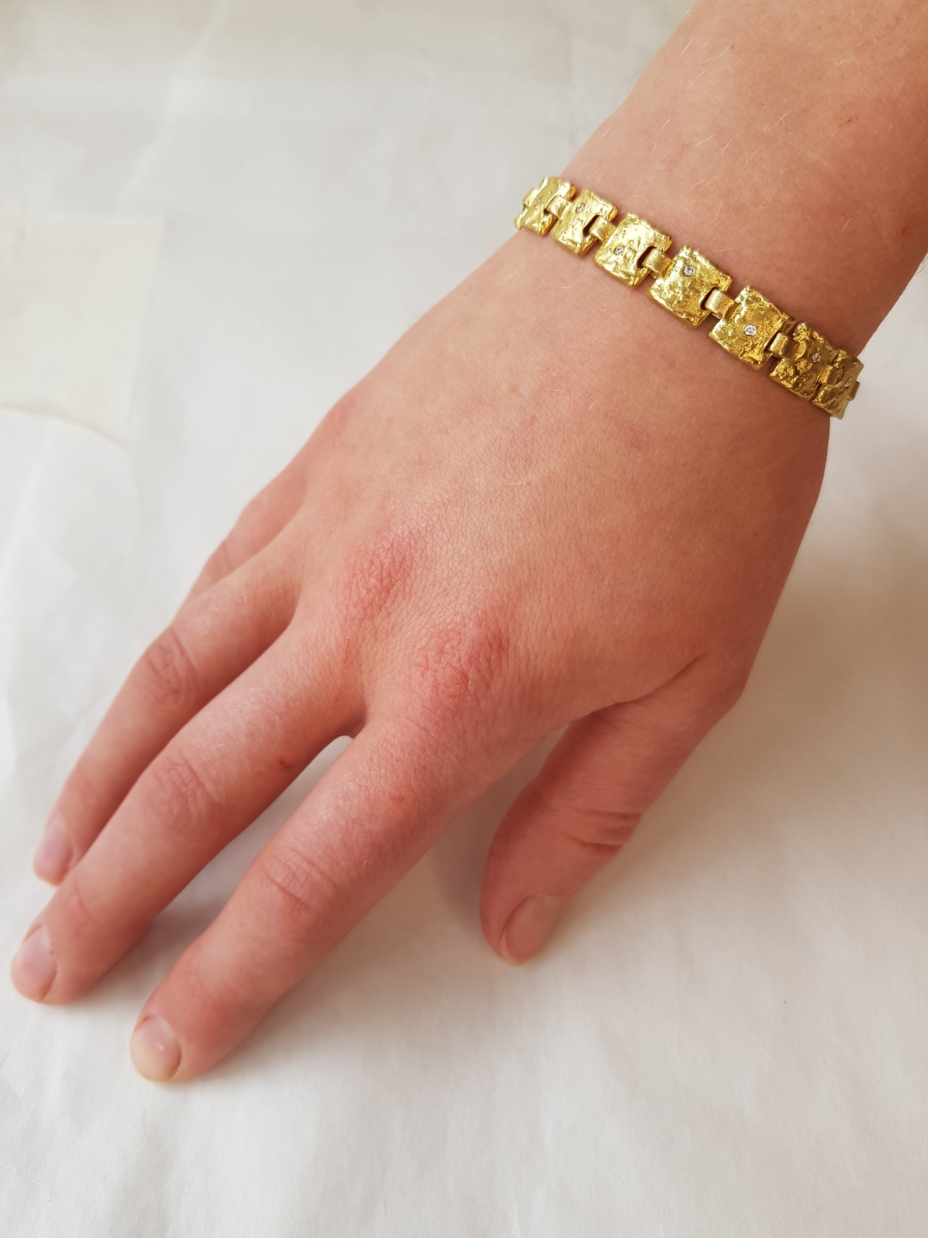 Textured 18k Gold Link Bracelet with Diamonds