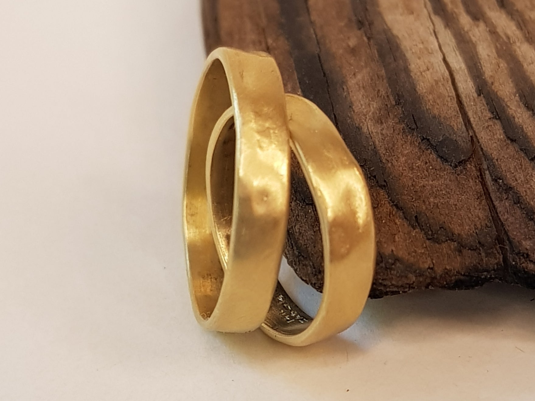 18K Matte Gold Matching Wedding Ring Set