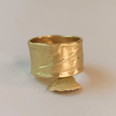 18k Gold Wide Textured Band Ring Carved Surface-ZadokGold