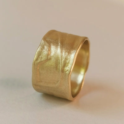 18k Gold Wide Textured Band Ring Carved Surface-ZadokGold