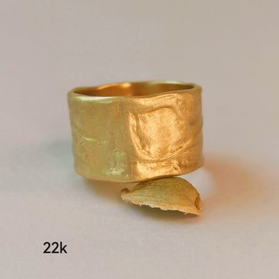 18k Gold Wide Textured Band Ring Carved Surface-ZadokGold