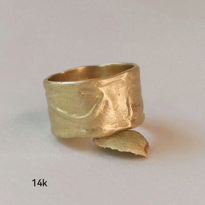 18k Gold Wide Textured Band Ring Carved Surface-ZadokGold