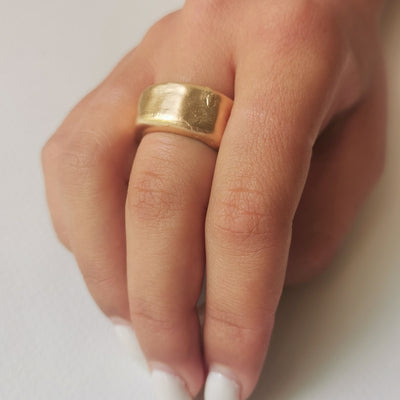 18K Flat Hammered Gold Ring, Thick and Chunky Geometric Gold Band-ZadokGold