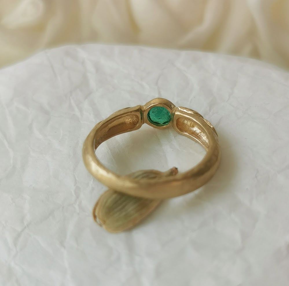 Handmade Carved 14k Gold and Green Emerlad Engagament Ring