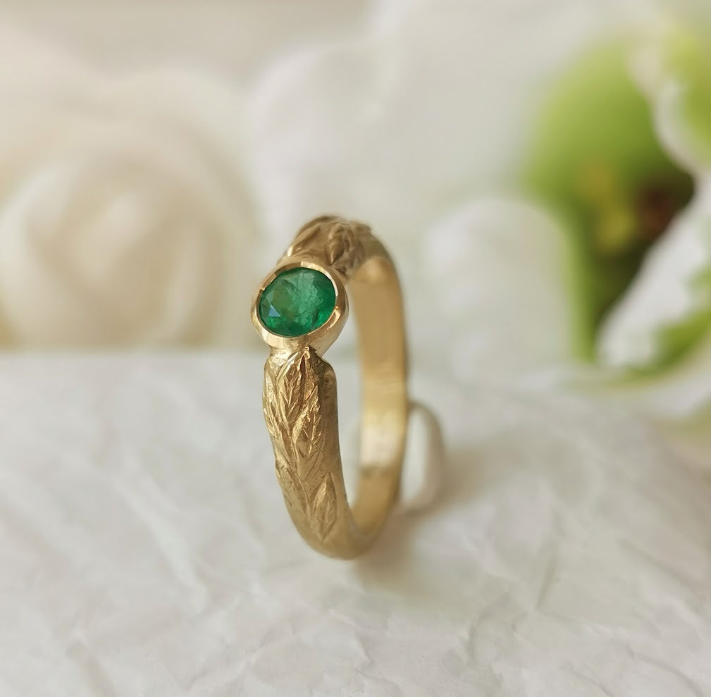 Handmade Carved 14k Gold and Green Emerlad Engagament Ring