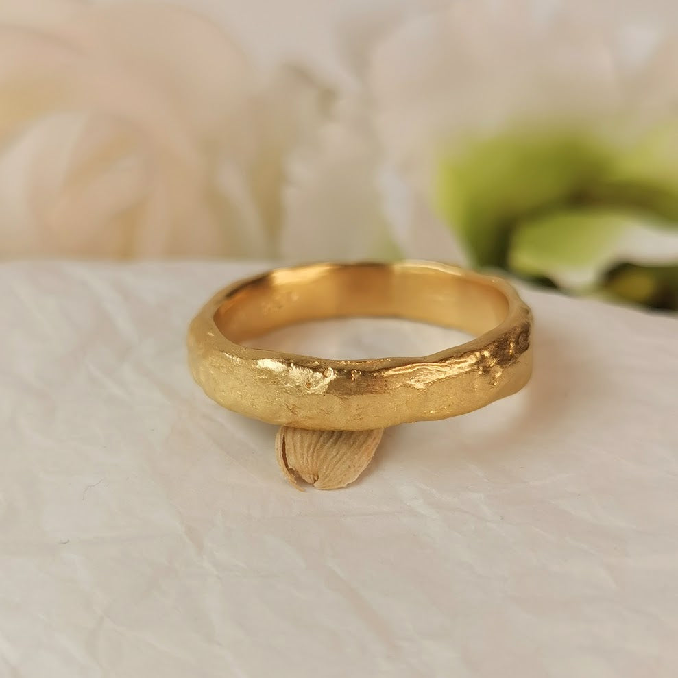 2mm Thick Full Solid 18K Gold Ring 11g, Textured Surface