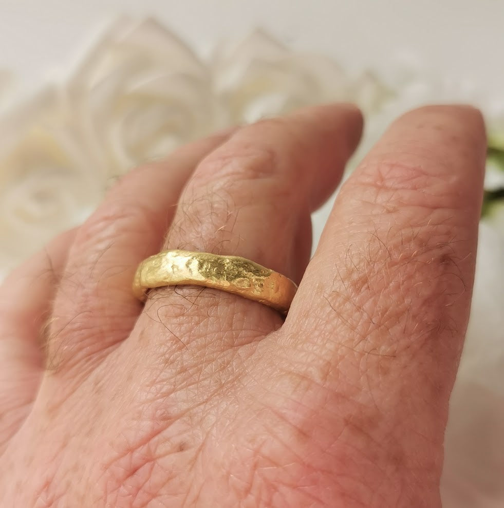 2mm Thick Full Solid 18K Gold Ring 11g, Textured Surface