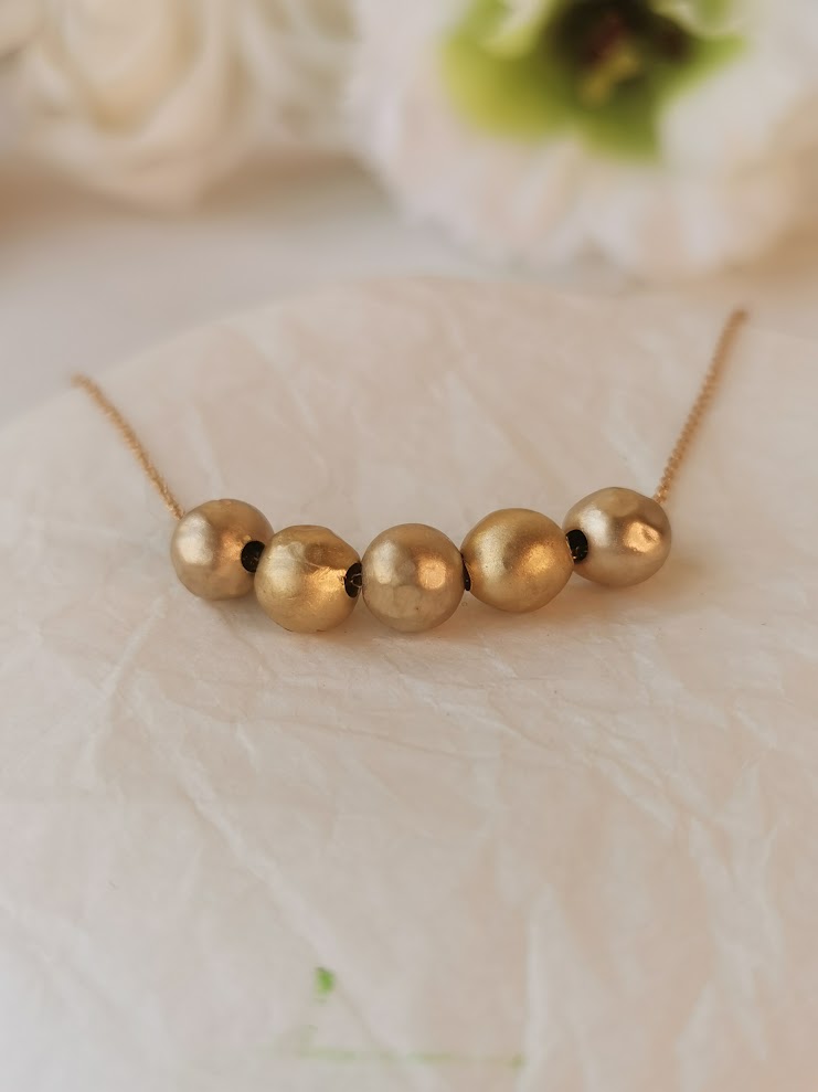 hammered balls gold necklace