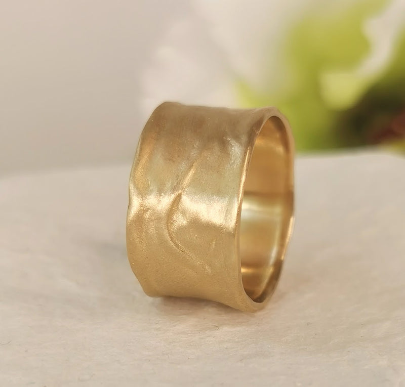 18k Gold Wide Textured Band Ring Carved Surface-ZadokGold