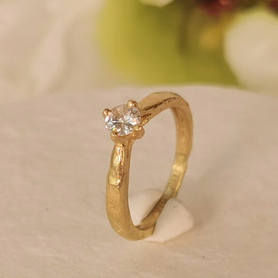 thick gold diamond ring