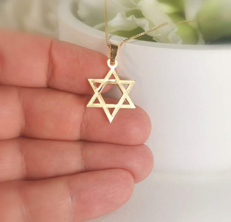 geometrical star necklace