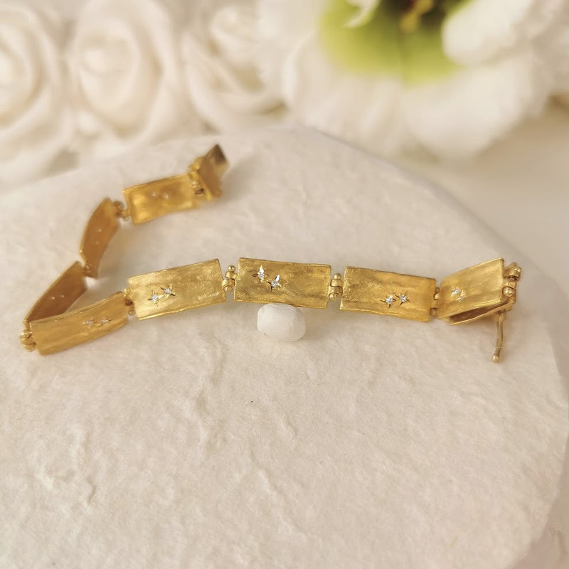 18k Gold Link Bracelet with Small Diamonds