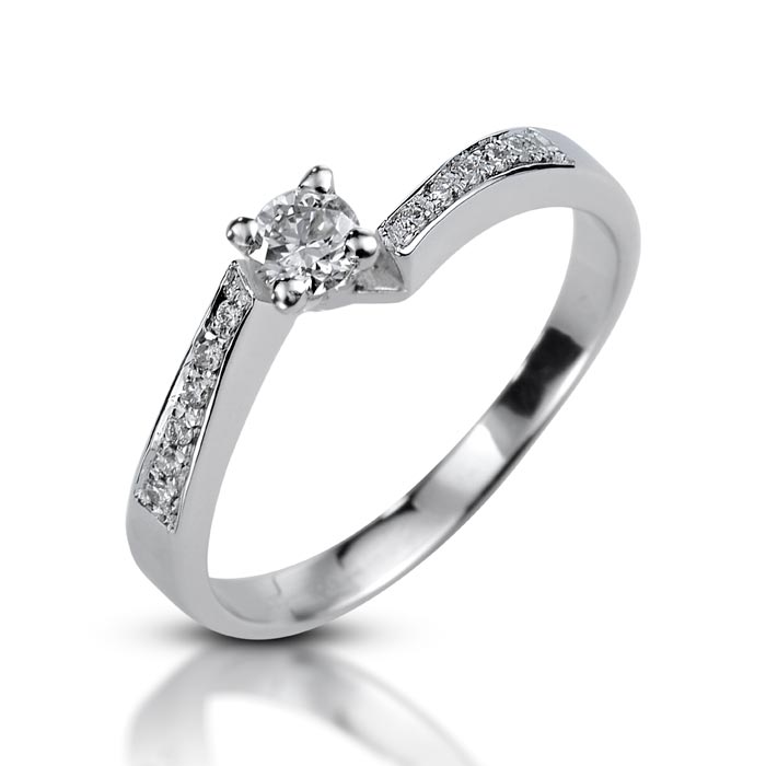 Sophisticated Diamond Engagement Ring
