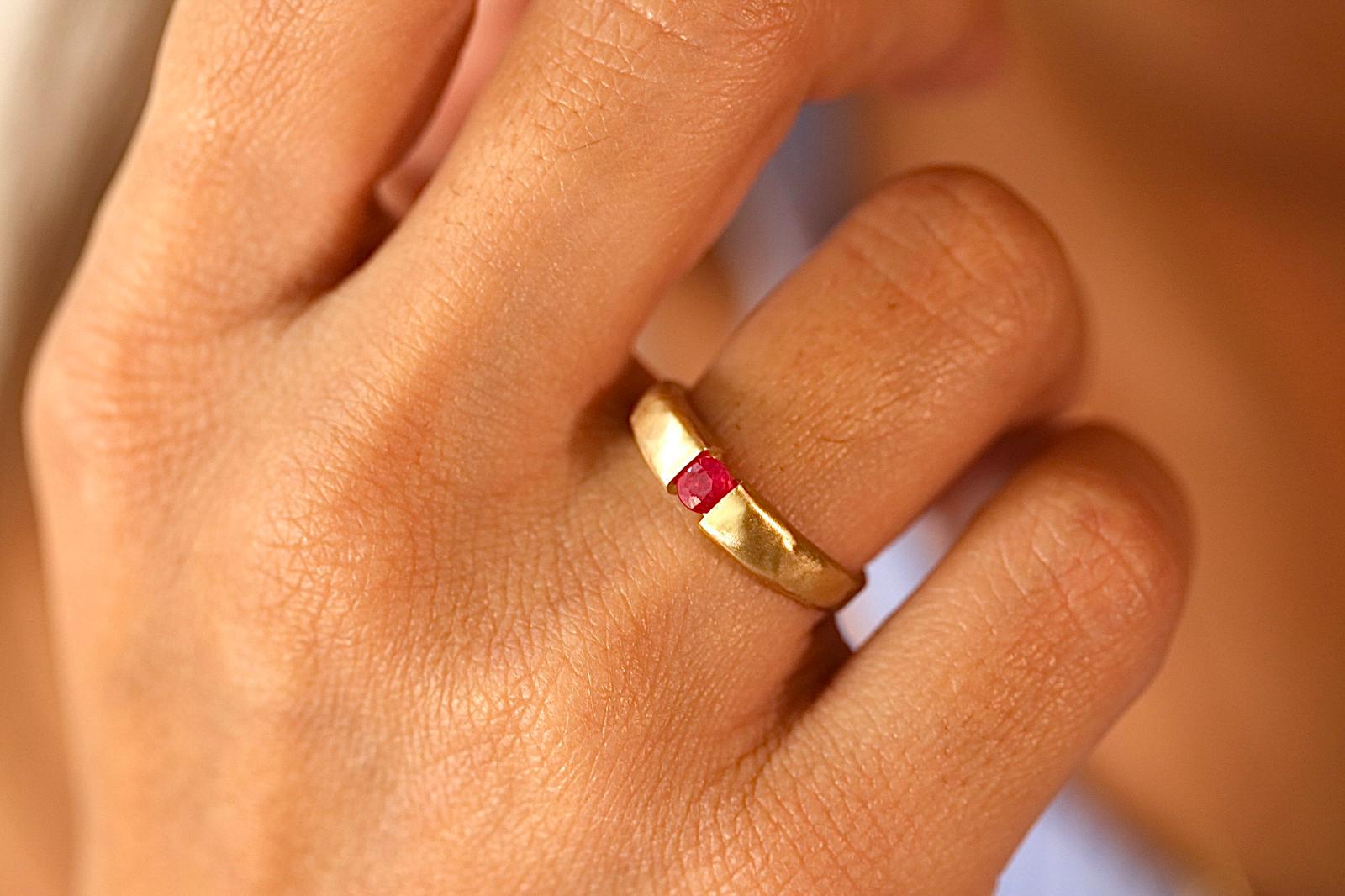 Burmese Red Ruby 18k Gold Gemstone Engagement Ring