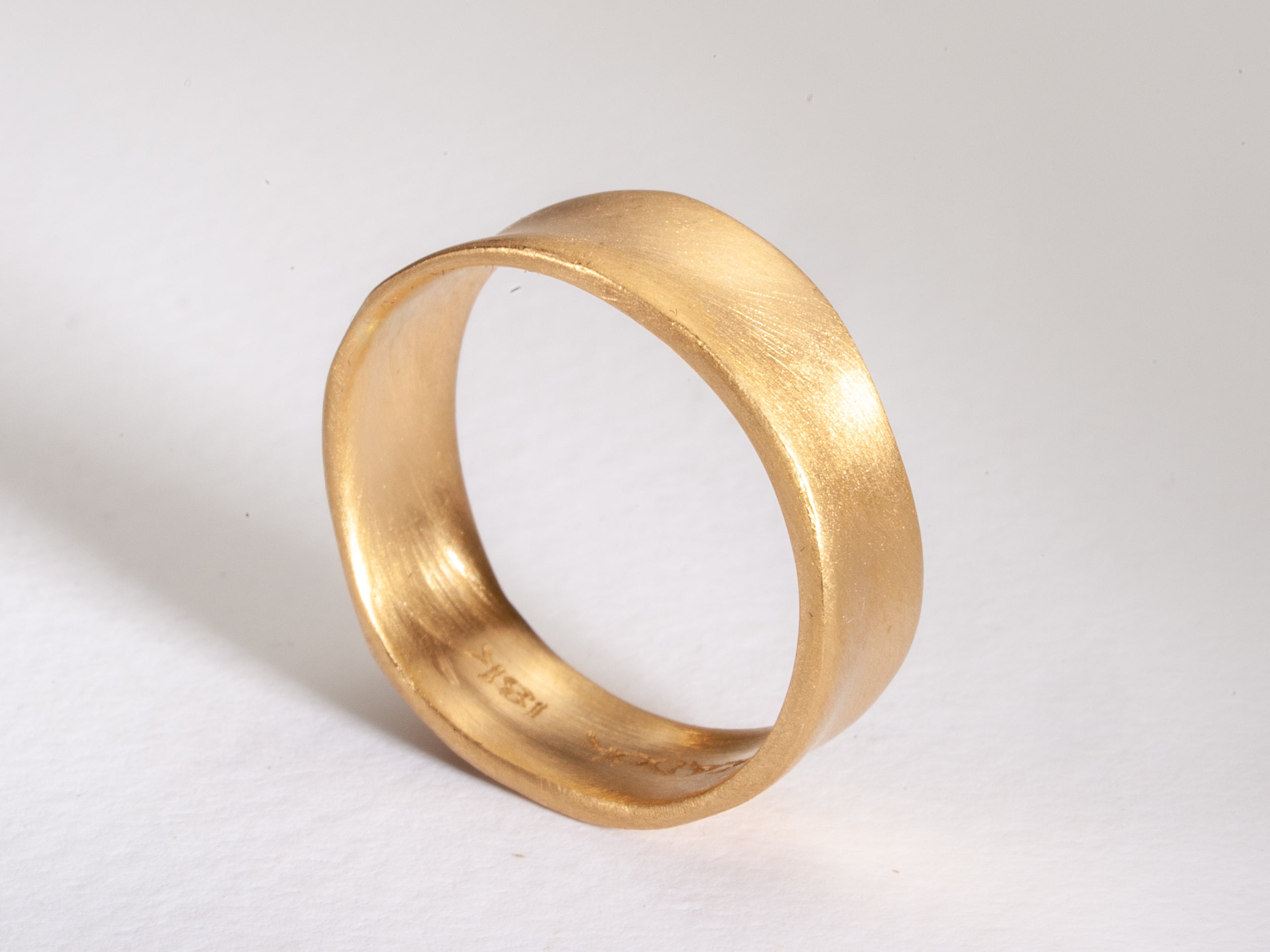 Matte Finish 18k Solid Gold Wedding Ring