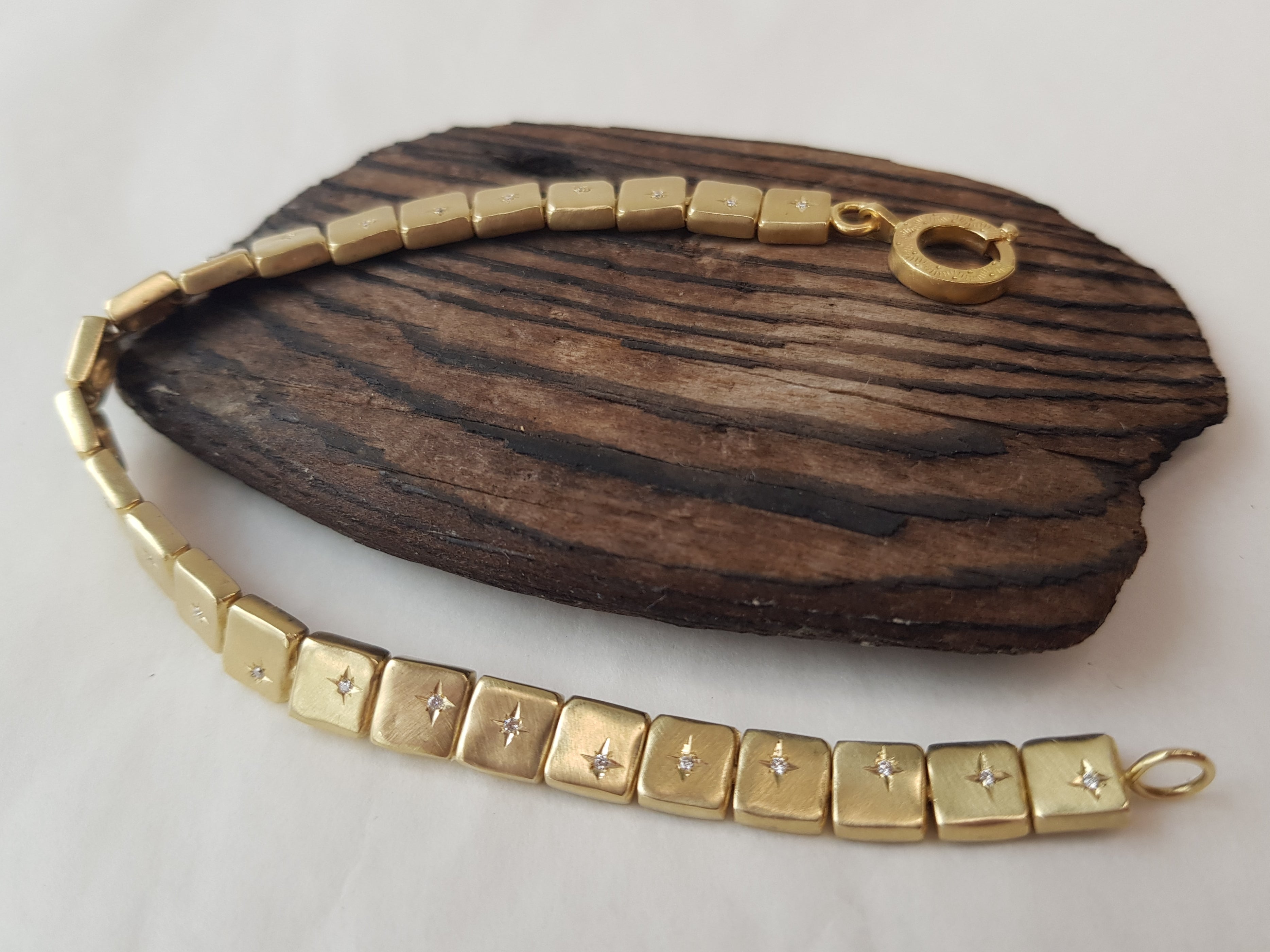 Handmade 18k Gold Link Diamond Bracelet