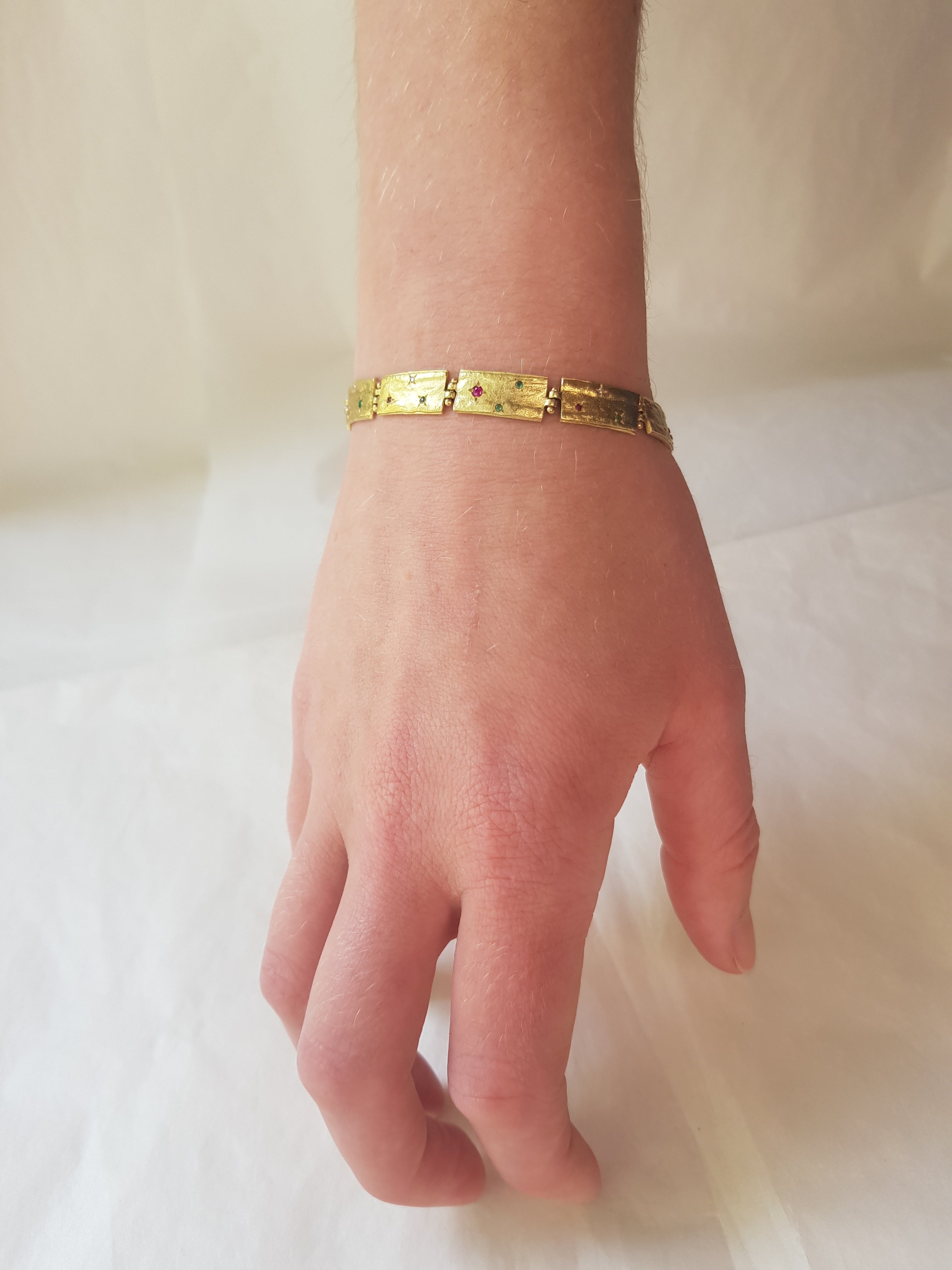 18k Hammered Gold Large Link Gemstone Bracelet