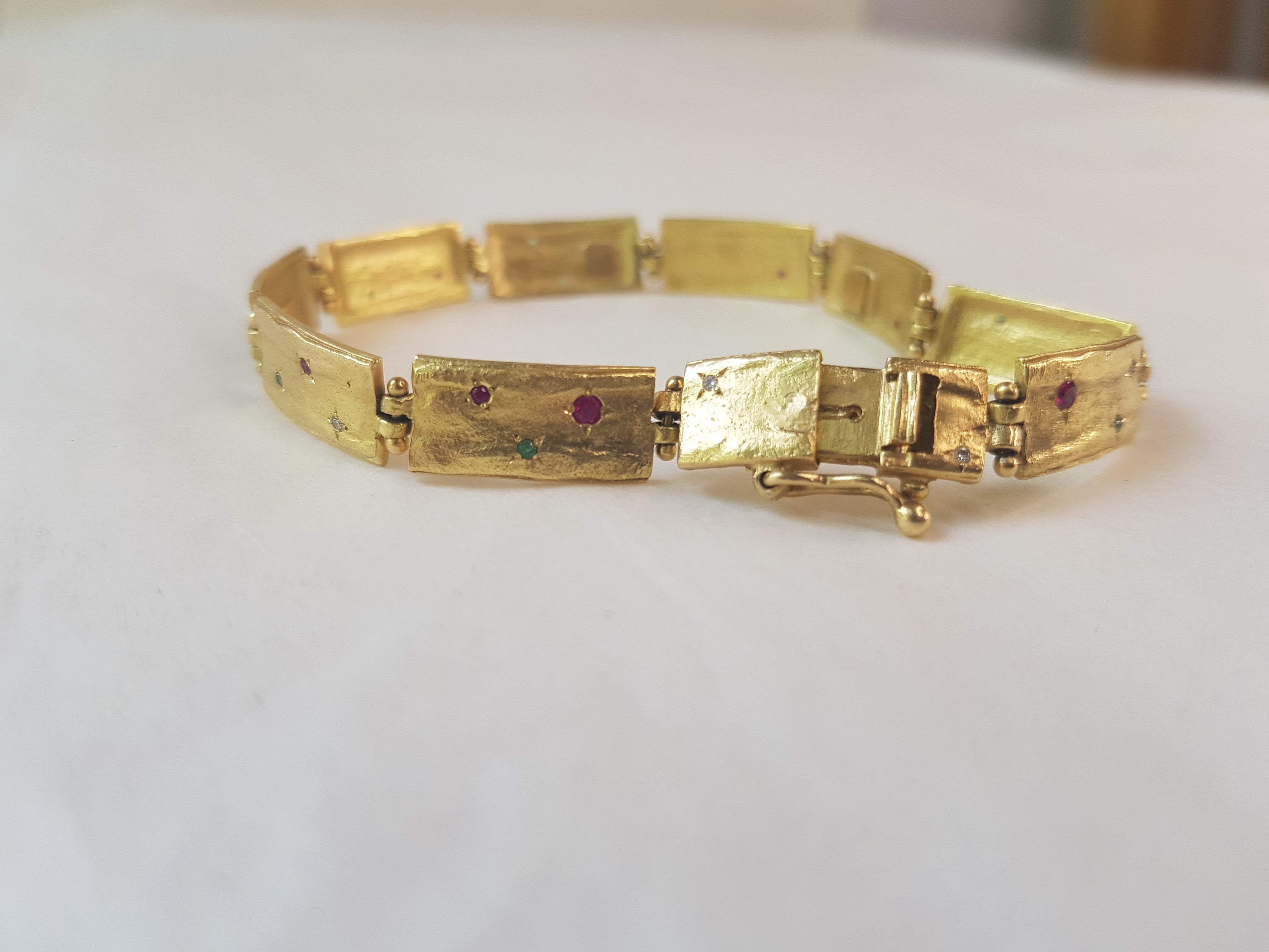 18k Hammered Gold Large Link Gemstone Bracelet