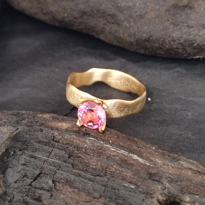 Tourmaline Gemstone Ring in 18k Hammered Gold Carved Edges-ZadokGold