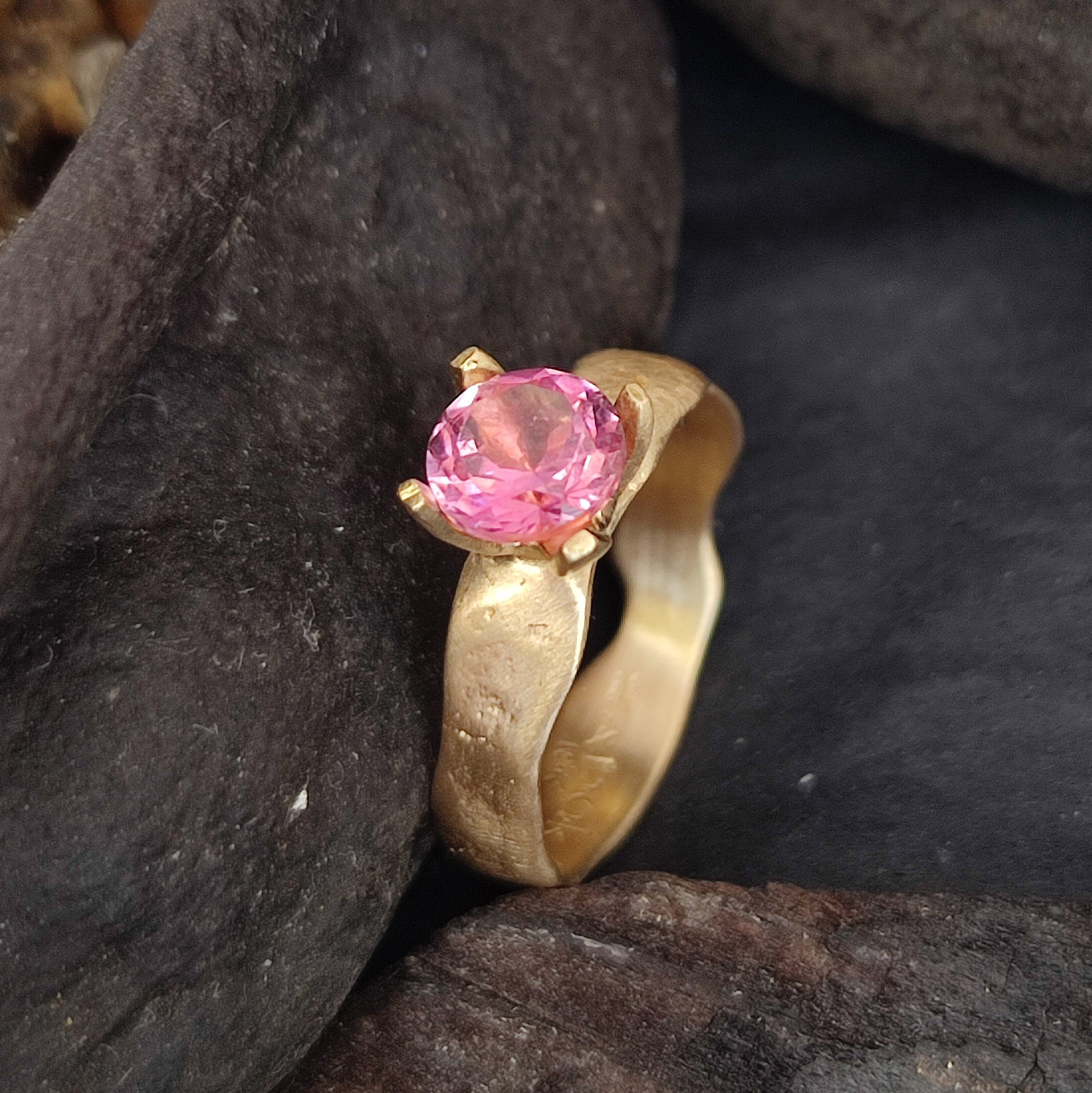 Tourmaline Gemstone Ring in 18k Hammered Gold Carved Edges