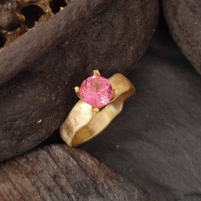 Tourmaline Gemstone Ring in 18k Hammered Gold Carved Edges-ZadokGold