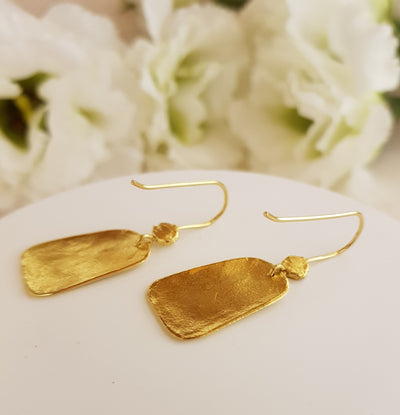 Geometric Rectangle Dangle Hammered Gold Earrings Gold Plated-ZadokGold