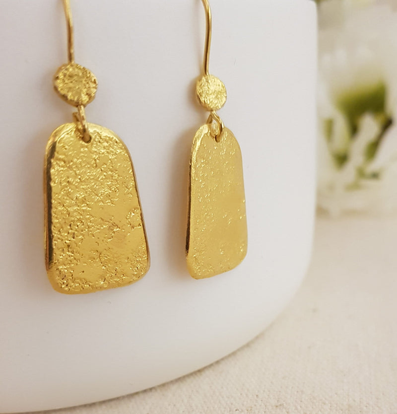 Geometric Rectangle Dangle Hammered Gold Earrings Gold Plated-ZadokGold