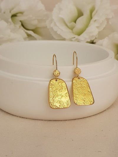 Geometric Rectangle Dangle Hammered Gold Earrings Gold Plated-ZadokGold