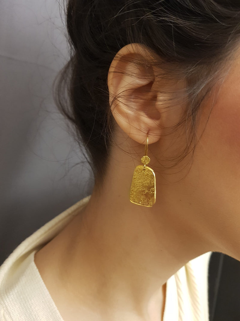 Geometric Rectangle Dangle Hammered Gold Earrings Gold Plated-ZadokGold