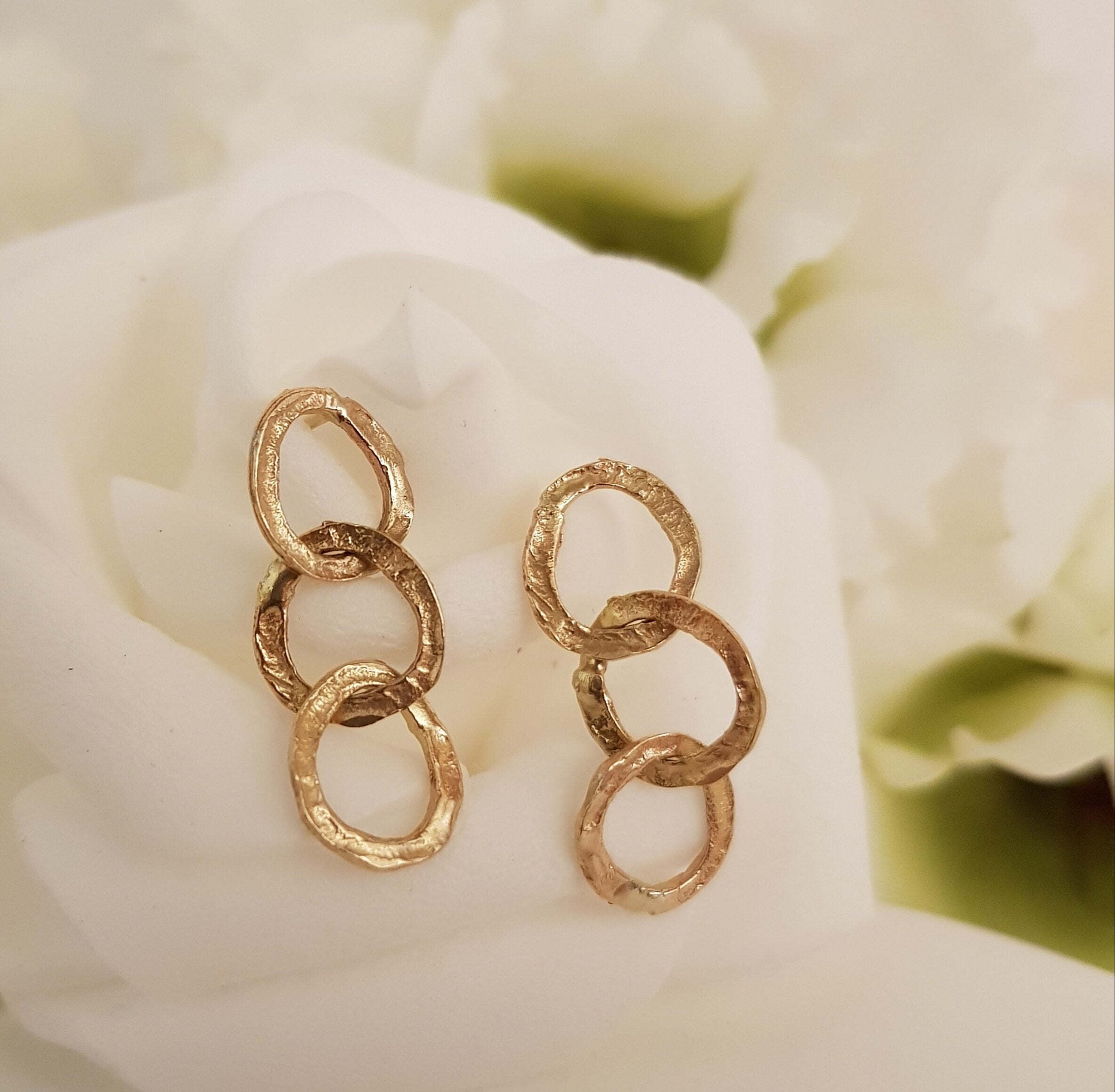 18k Hammered Gold 3 Circle Dangle Hoop Earrings