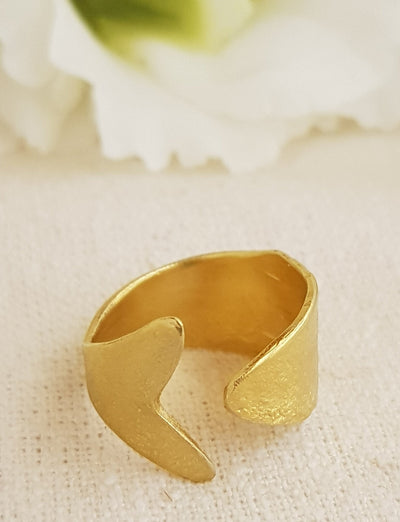 Adjustable Textured Gold Fish Ring 18k Gold Plated-ZadokGold