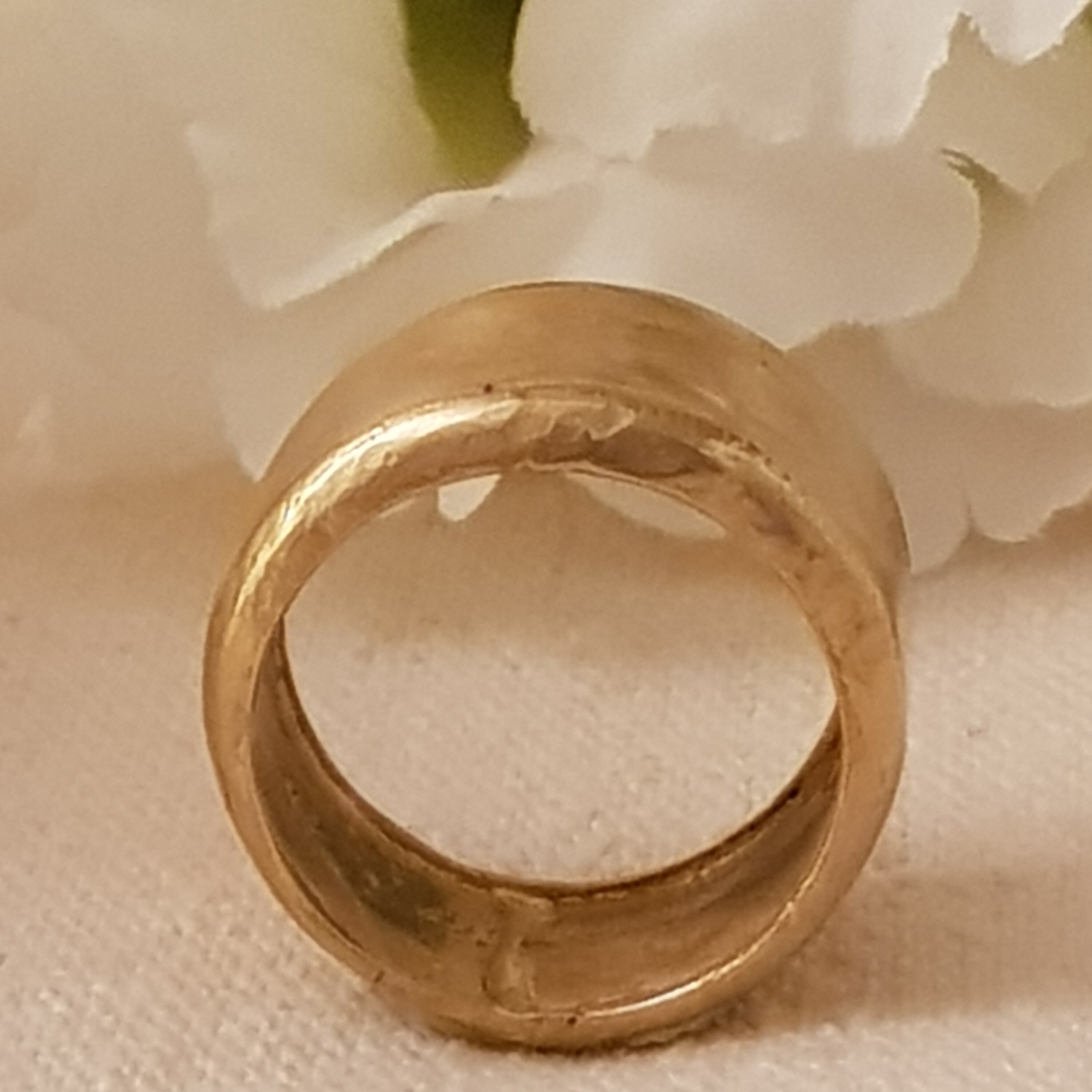 Thick 18K Solid Gold Wedding Ring