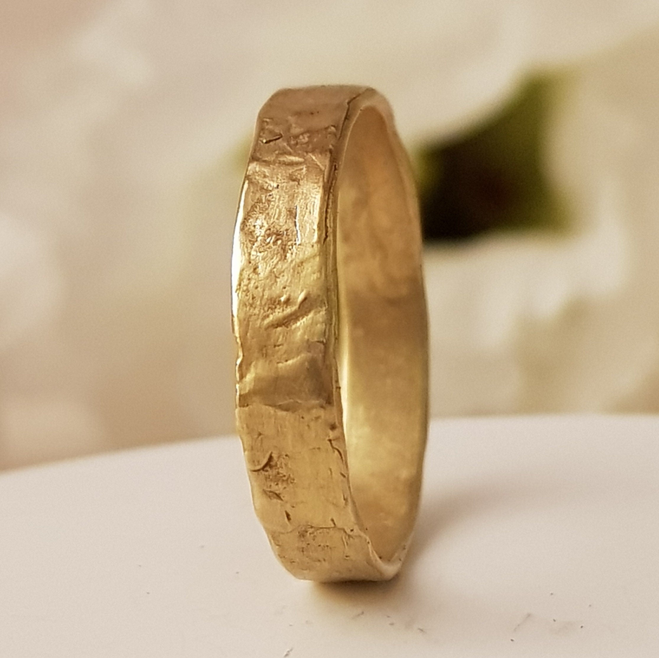 Textured 18k Solid Gold Wedding Ring in 4mm