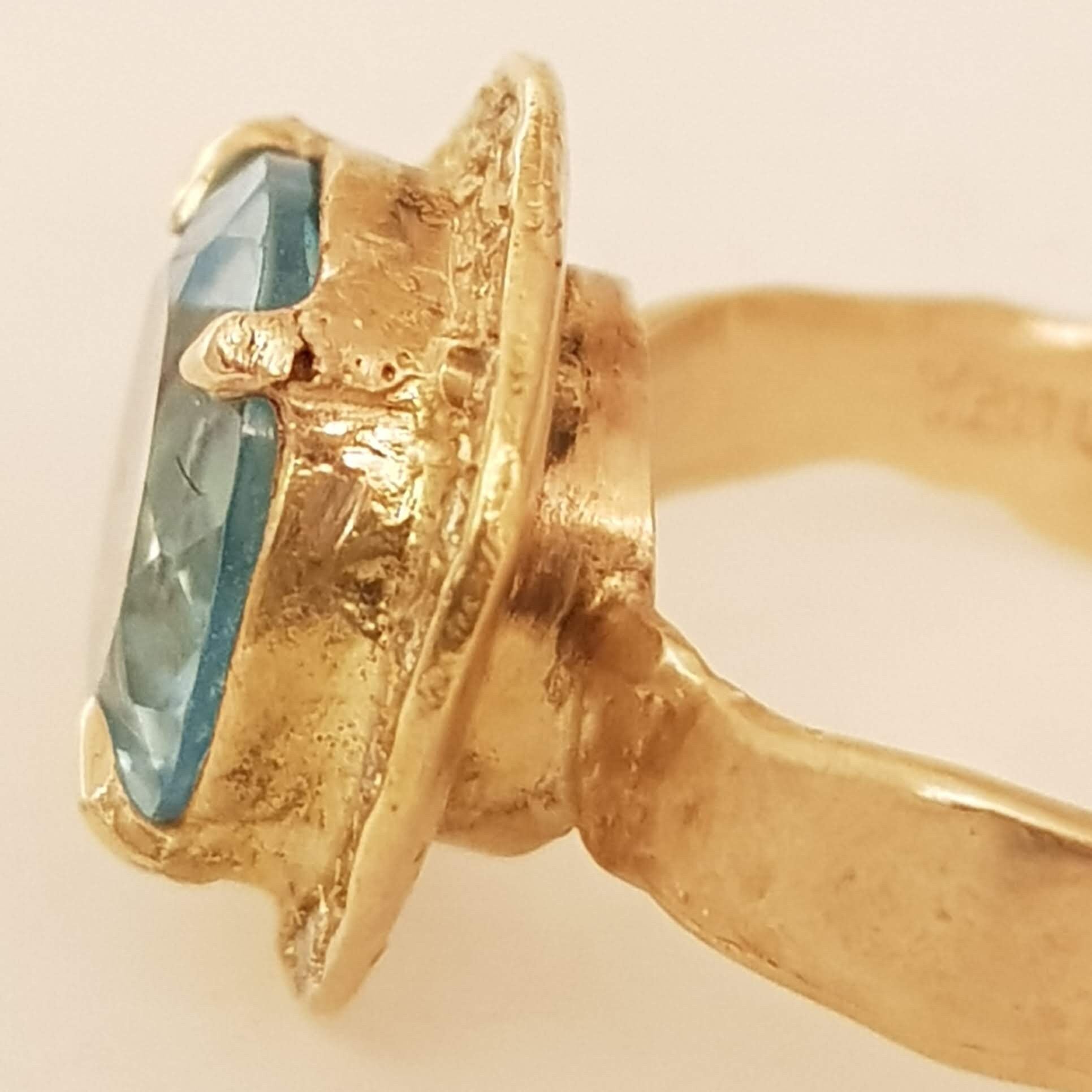 Blue Topaz and Diamonds Ring 14K Gold