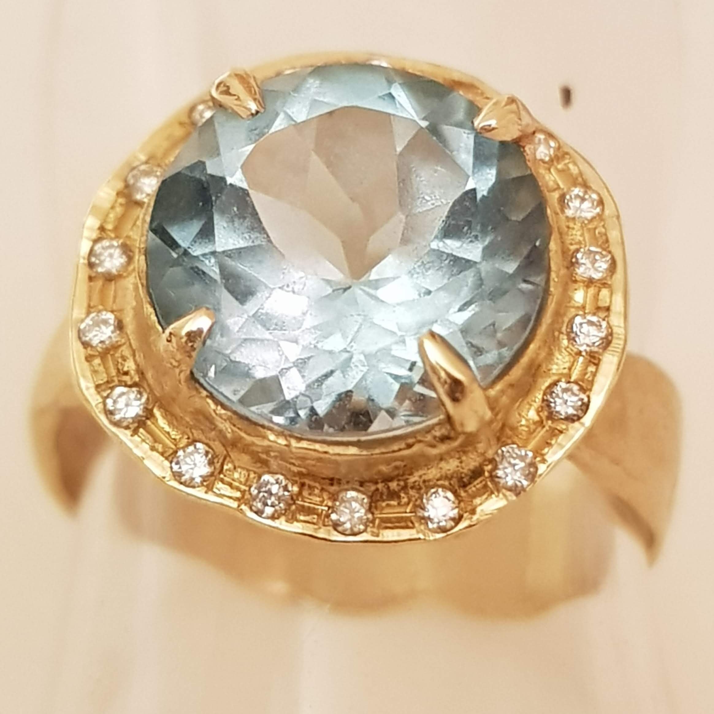 Blue Topaz and Diamonds Ring 14K Gold