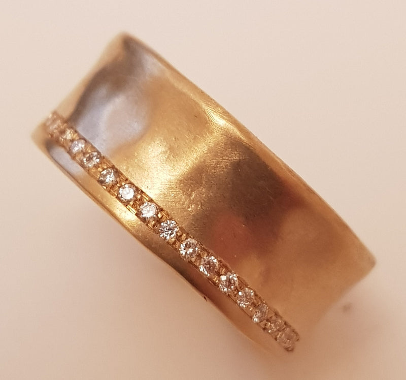 18k Smooth Matte Gold Diamond Ring in 9mm Width with 18 Small Diamonds