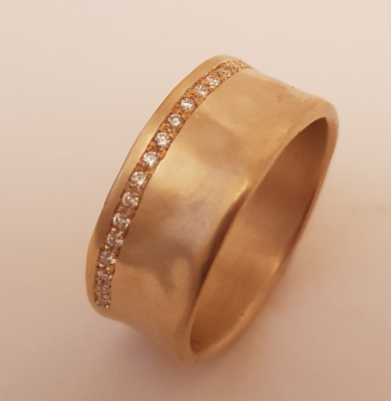 18k Smooth Matte Gold Diamond Ring in 9mm Width with 18 Small Diamonds