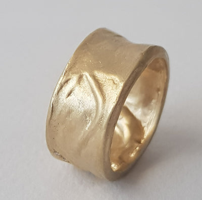 Chunky 18k Textured Hammered Gold Band Ring-ZadokGold