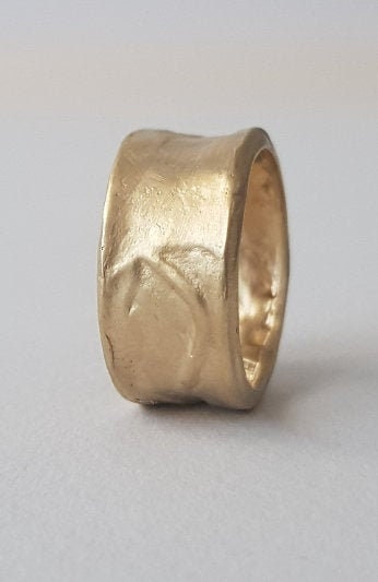 Chunky 18k Textured Hammered Gold Band Ring