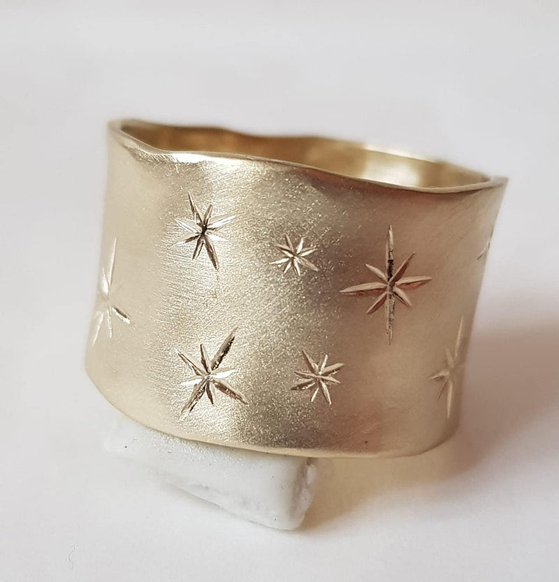 Modern 18K Yellow Gold Wide Ring Engraved Stars Matte Finish Carved Edges-ZadokGold