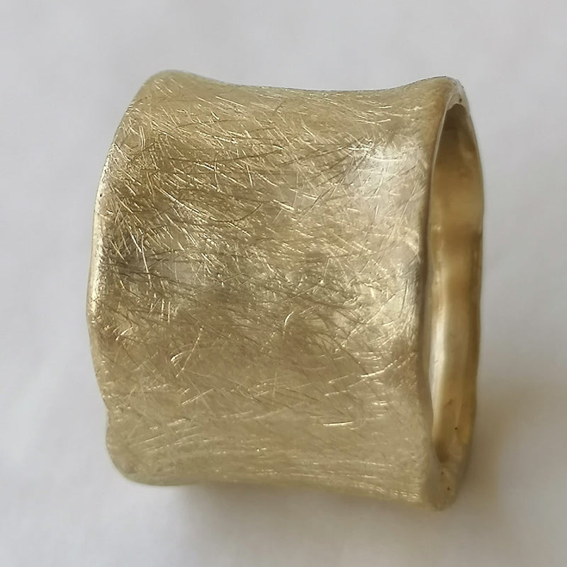 Chunky 18K Gold Band Ring, Wide Cigar Band Ring, Unique Women&